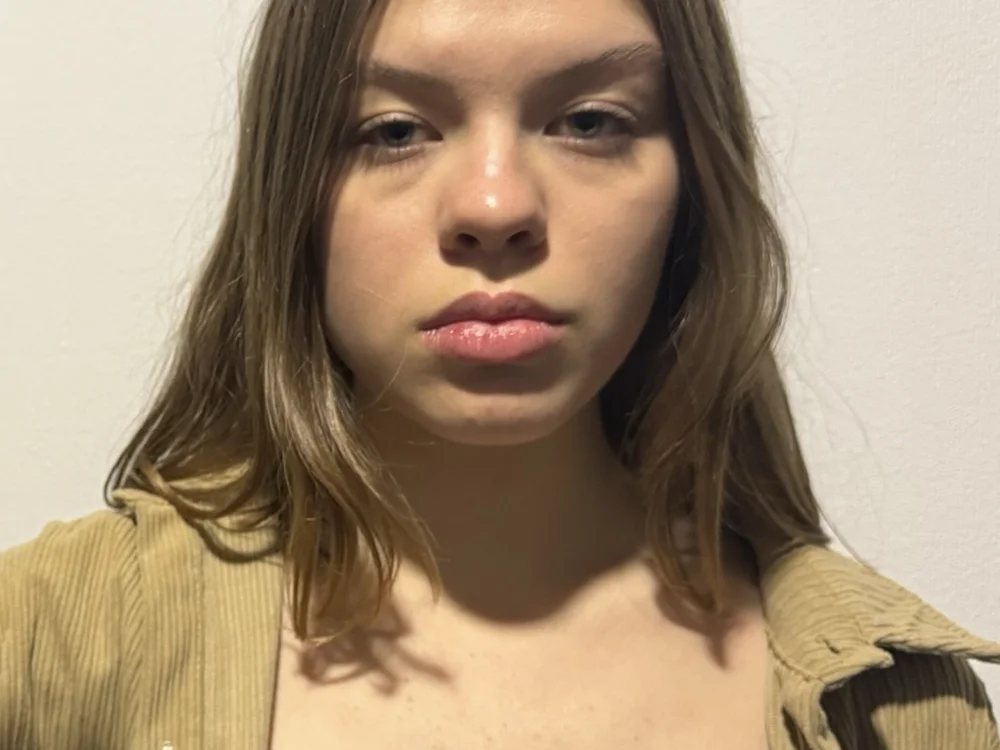 EdithDaunt's Offline Chat Room