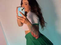 lara_bombshell_'s webcam live show