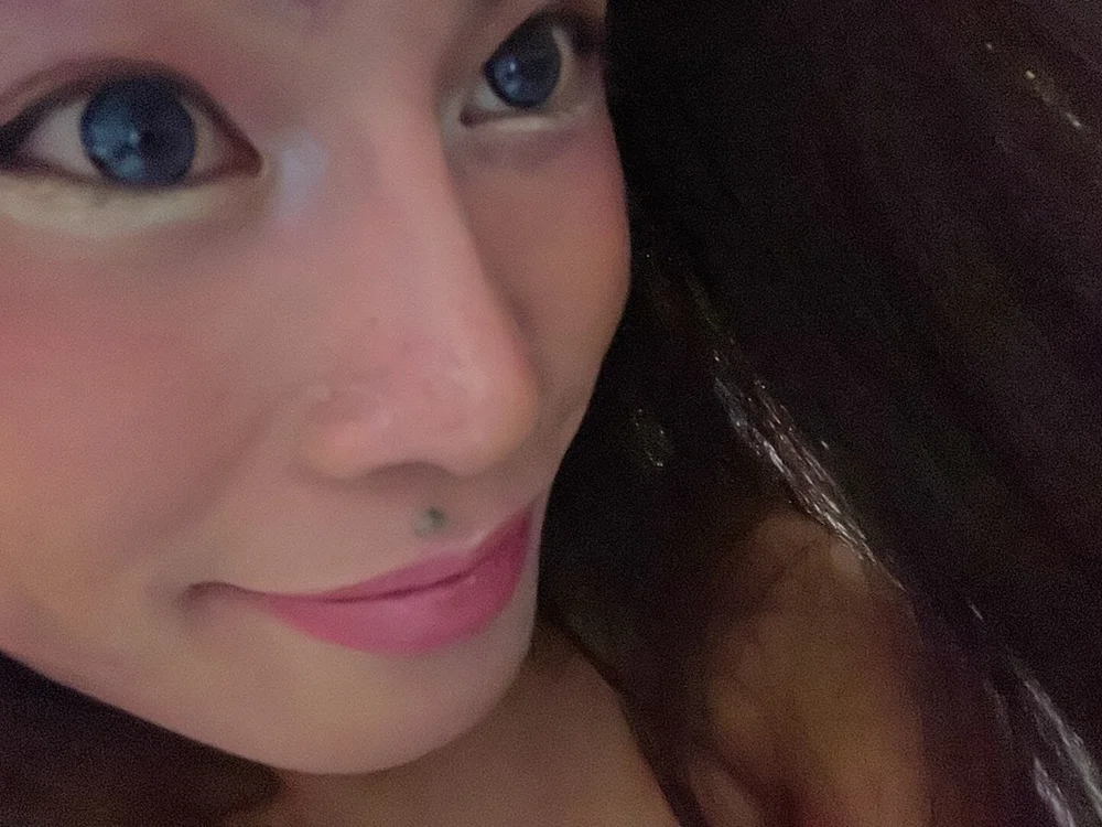 Miss_vanesa11 Obrolan XXX Offline