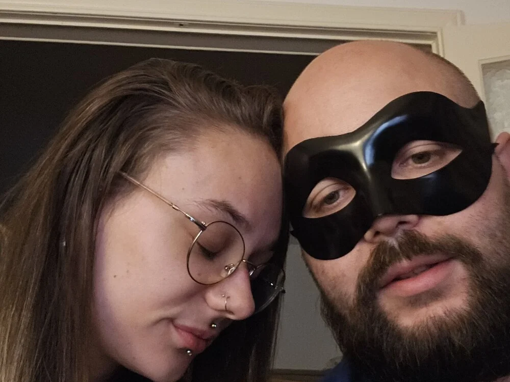 CouplleDuo25's Offline XXX Chat