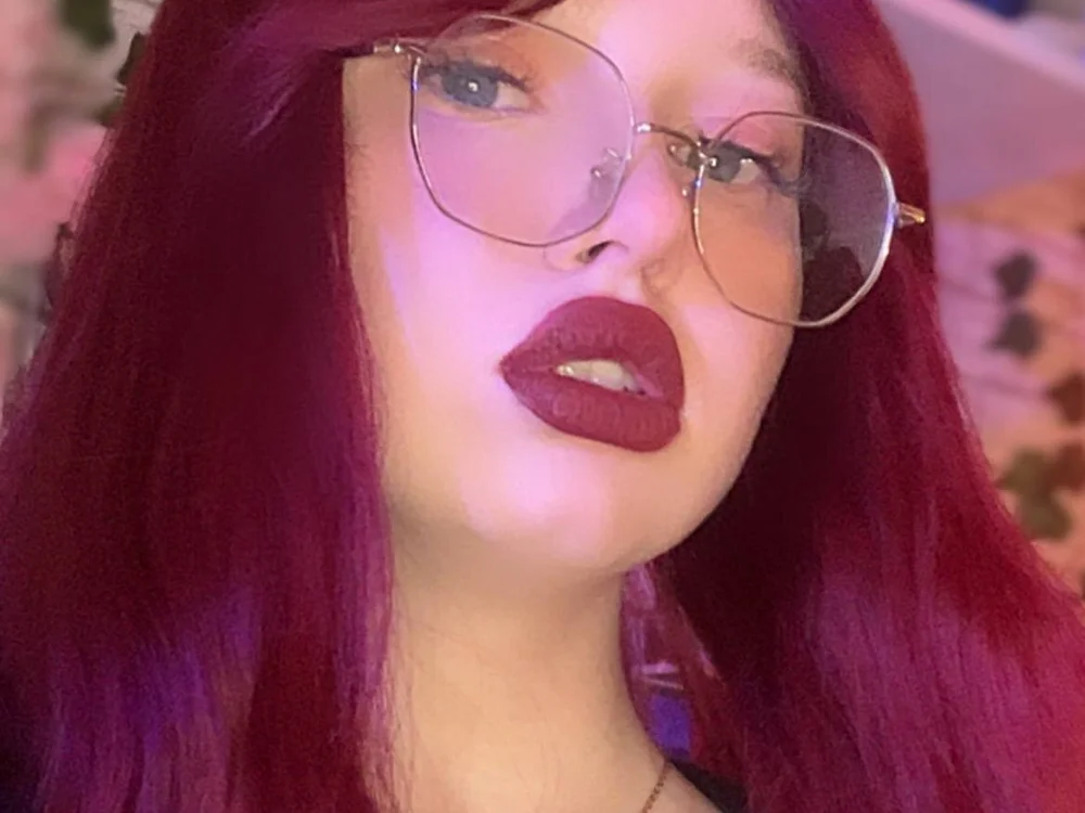 KailiBloom's Offline XXX Chat