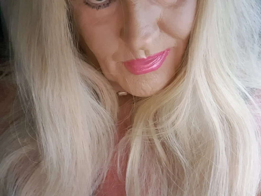 angelagirl's Offline XXX Chat