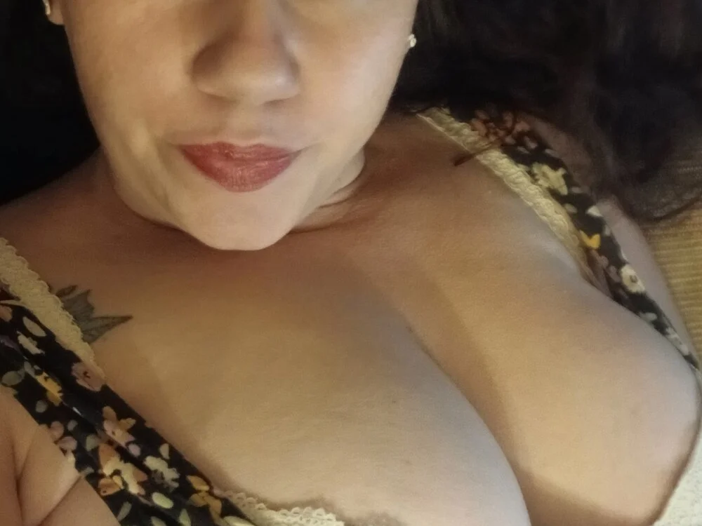 Sofia242910 Offline XXX Chat