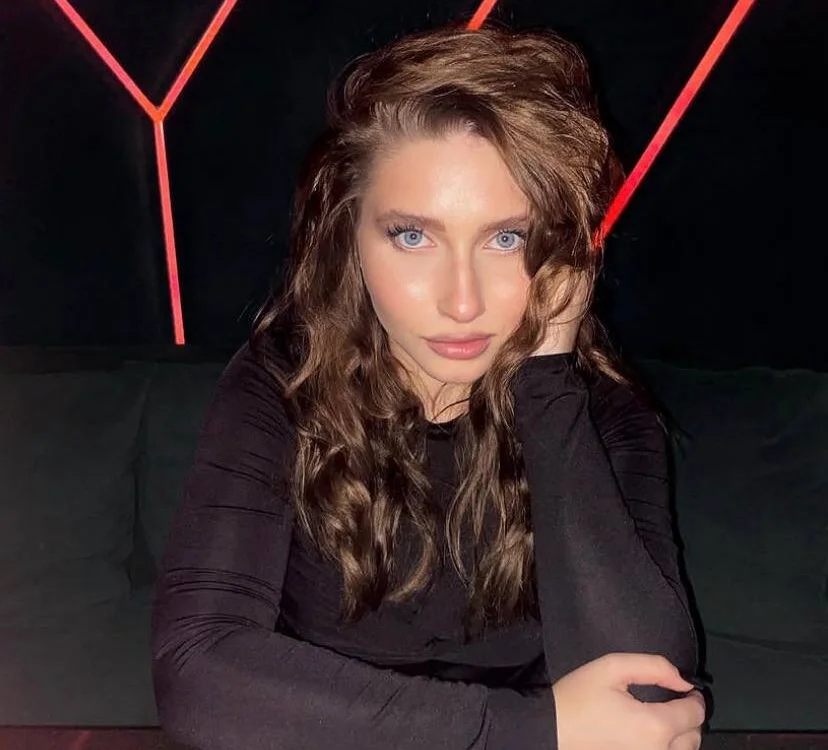 Chat +18 off-line de AdaGossett