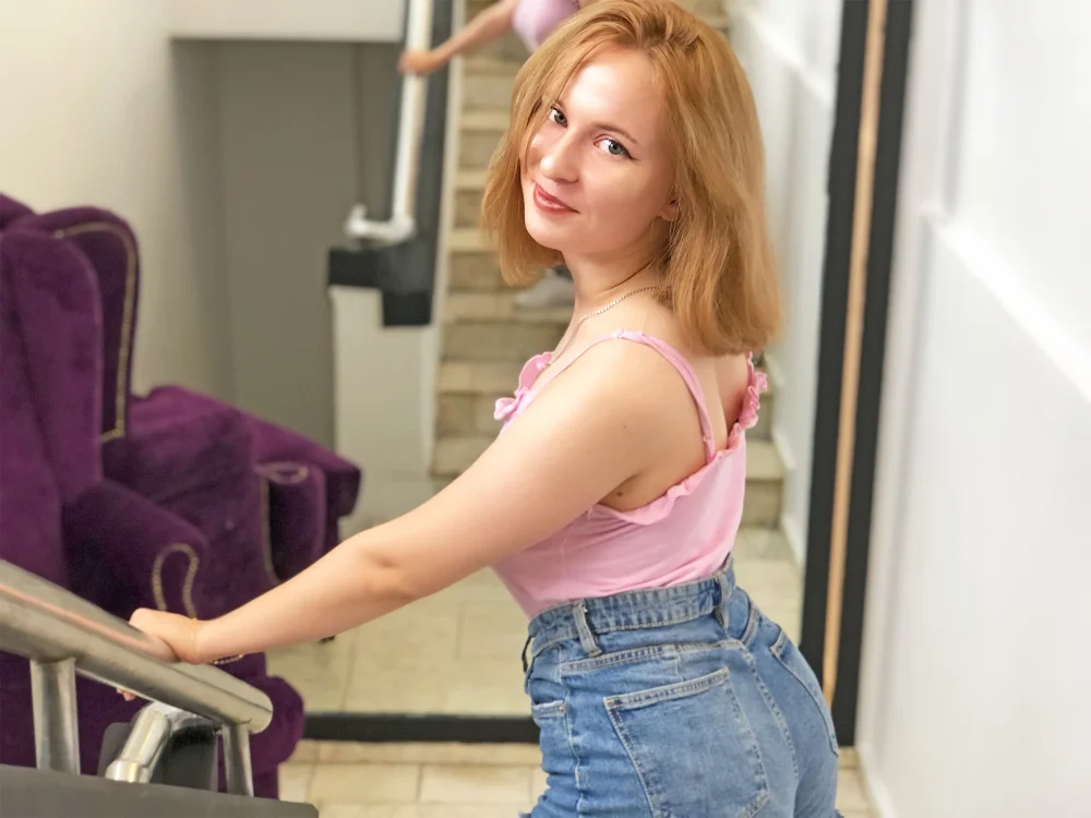 DinaNorris' Offline Chat Room