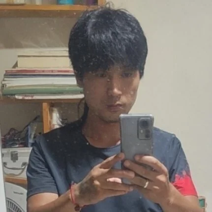 battle_outside 的封面照片
