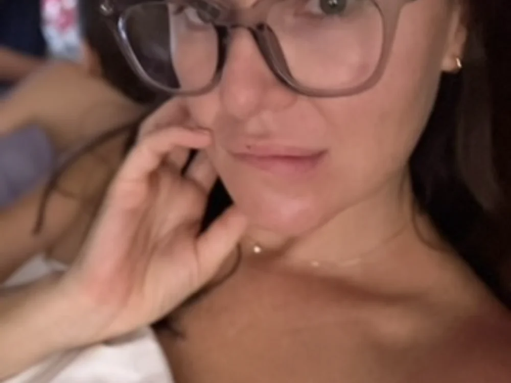 NaughtyButNice_VictoriaX offline chatrum