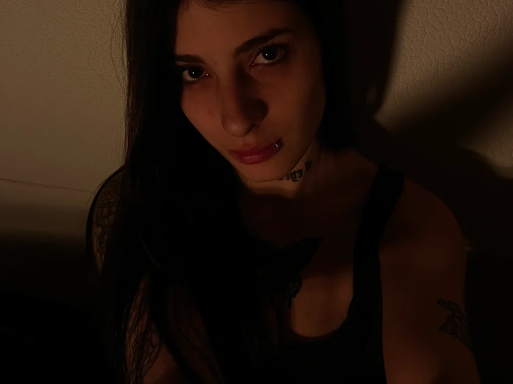 Lilith_dark3: συνομιλία ΧΧΧ εκτός σύνδεσης