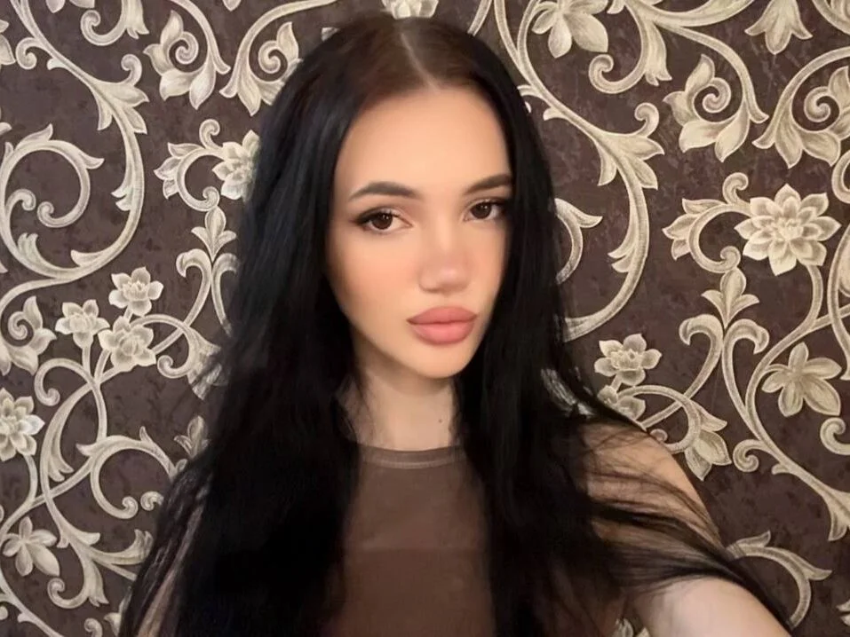 fit_leese Adlı Modelin Çevrimdışı XXX Sohbeti