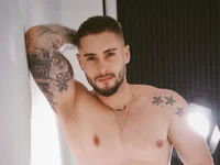 Model dominic_de_luca