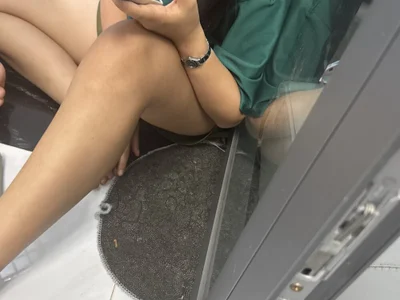 Cheli_doggy on StripChat