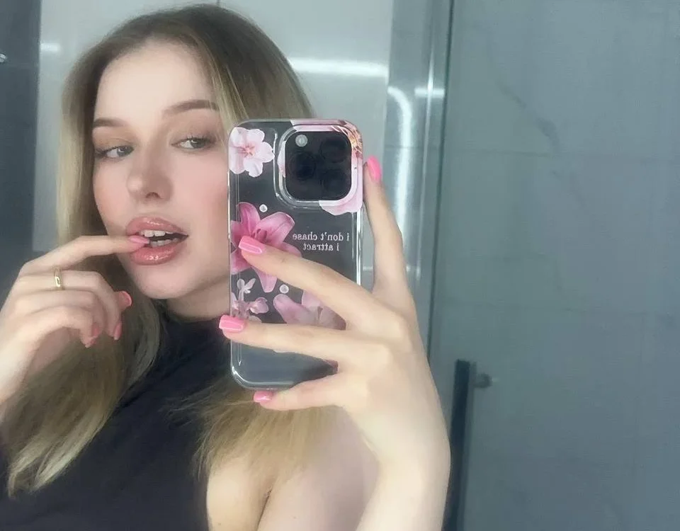 Elisahaps Offline XXX-Chat
