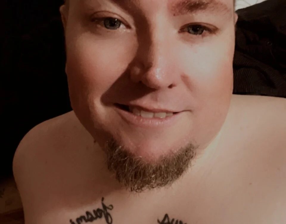 justinray35's Offline Chat Room