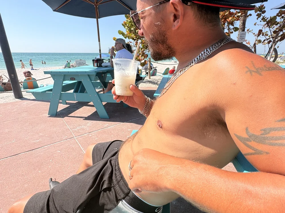 stickyfingers20's Offline Chat Room