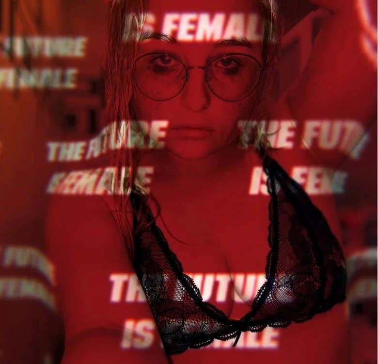 MarieEllis' Offline XXX Chat