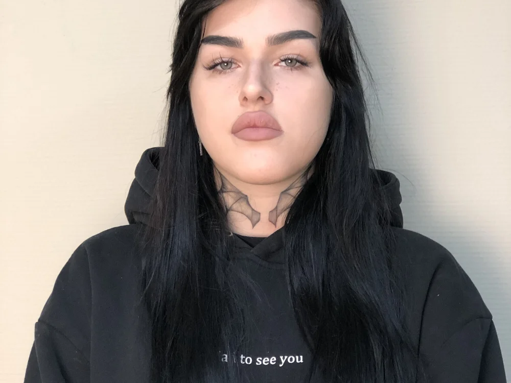 AgnesBrown's Offline Chat Room