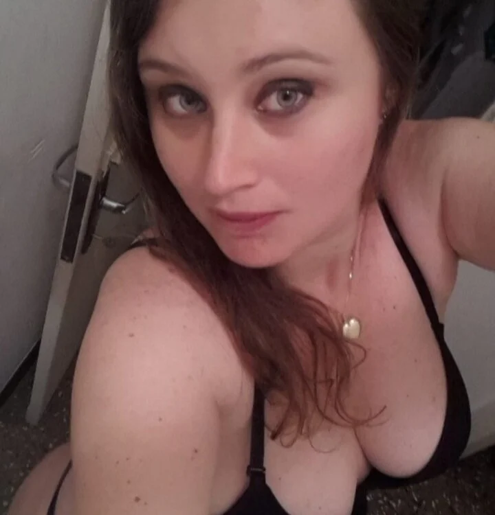 Saraporca30 offline XXX-chatje