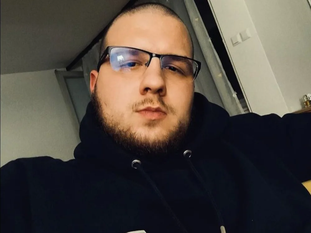 BratNoy offline chatrum