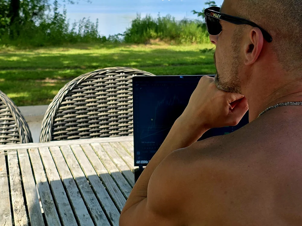 Offline chatovací místnost EnzoElFerraro