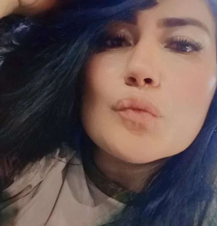 xpenelope69's Offline Chat Room