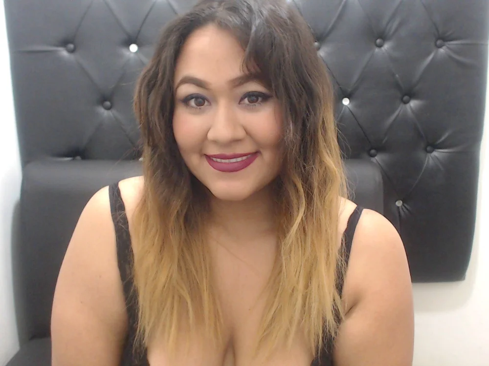 DakotaMilan's Offline Chat Room