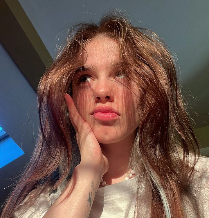 ShellyMoon_'s Offline Chat Room