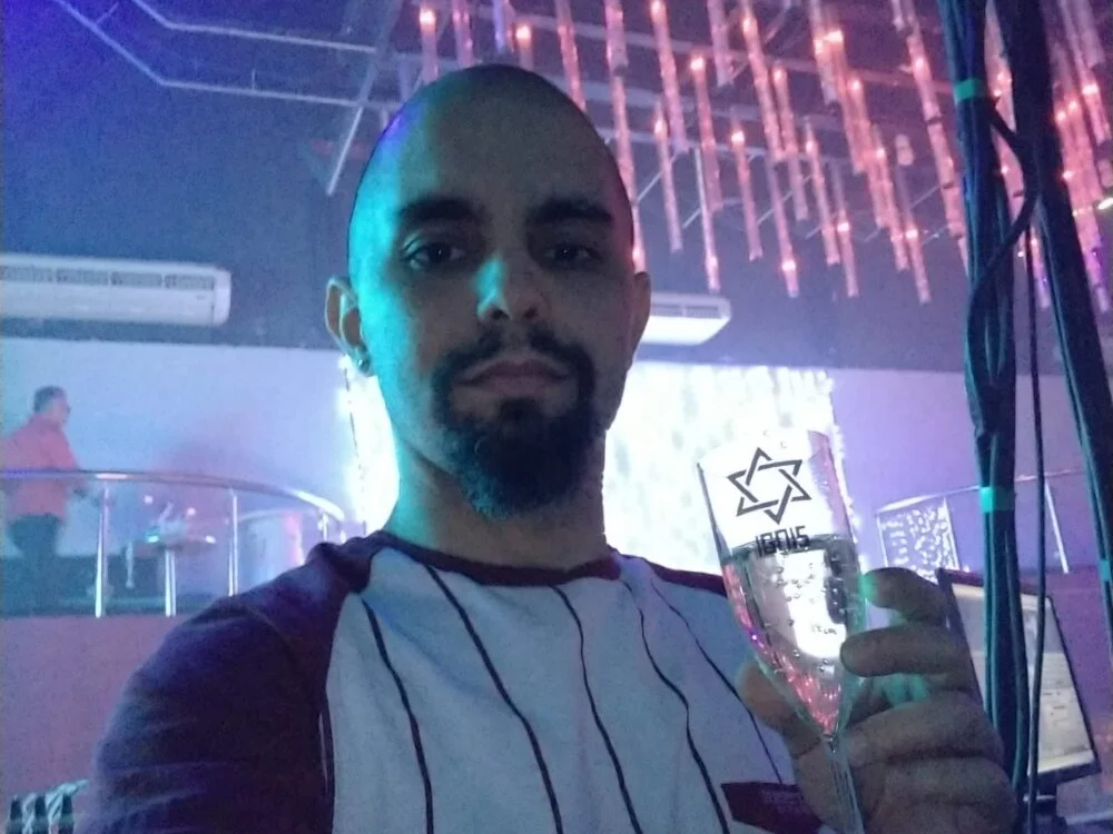 Pigmeu19 오프라인 XXX 채팅