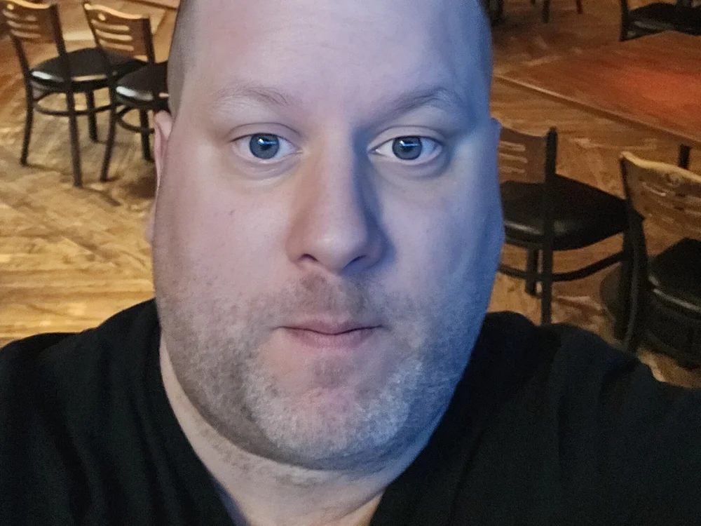 Dnice2919's Offline Chat Room
