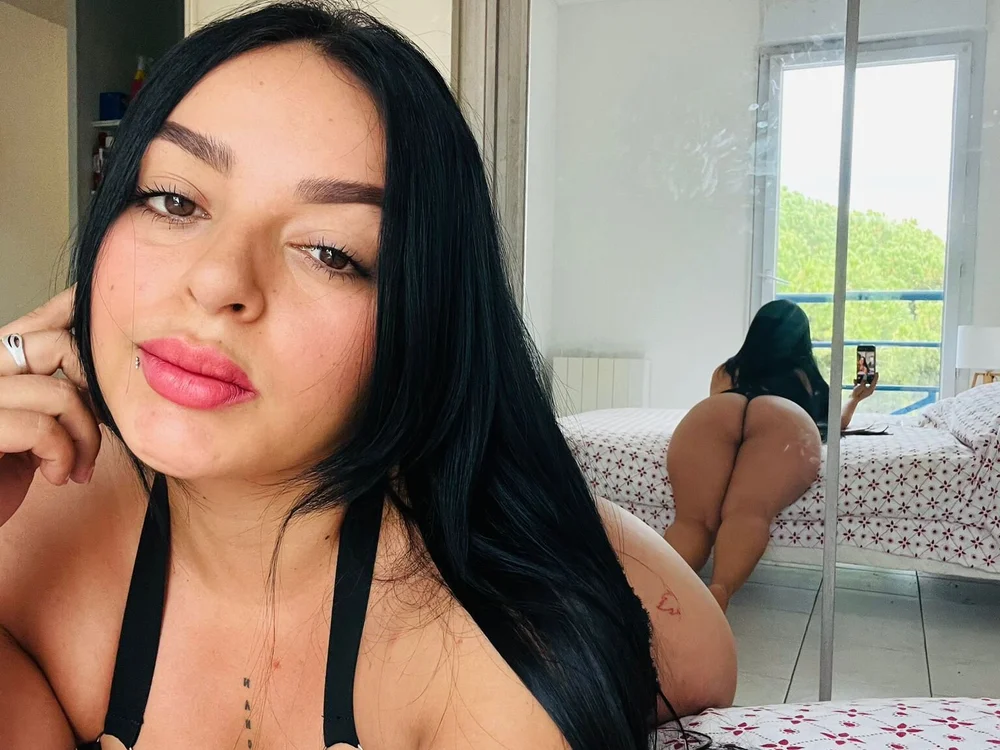 iris_and_her_friends_'s Offline Chat Room