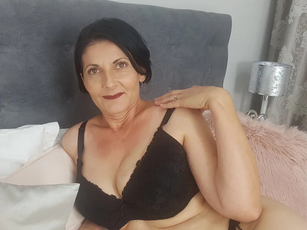 xkinkylady_'s Offline XXX Chat
