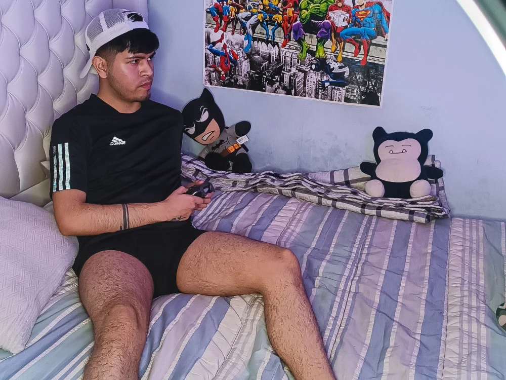 MathiasHottt's Offline Chat Room