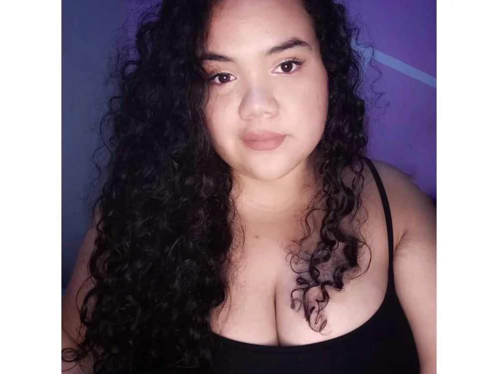 MaiaPerson's Offline Chat Room