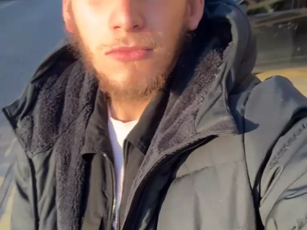 دردشة Roya113 الجنسية دون اتصال