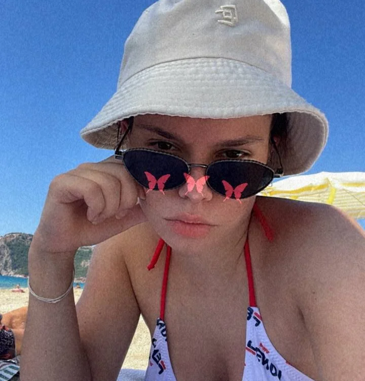 TonaHudmanのライブXXXチャット