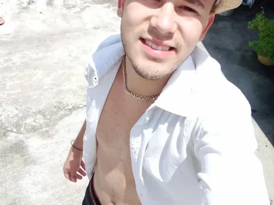 Ferrandiz23 - live cam model