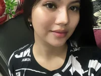 HugeCockSelfsucker69's Offline Chat Room