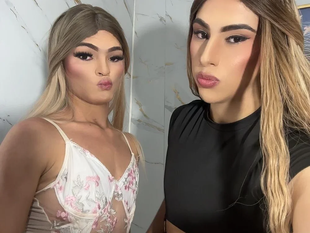 Two_girl_fantastic Adlı Modelin Çevrimdışı XXX Sohbeti