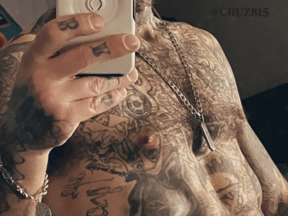 cruz815's Offline XXX Chat