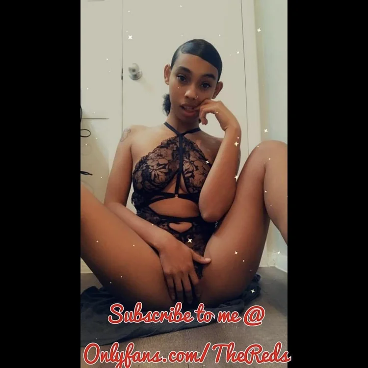 BeautifulLadyRed's Offline Chat Room