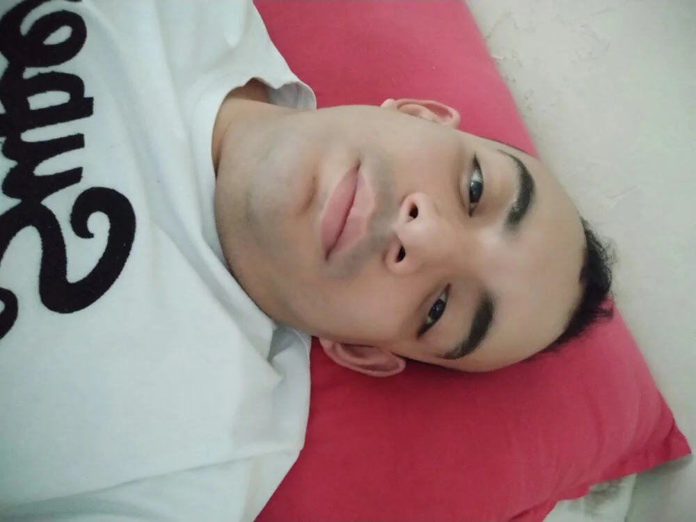 Offline XXX chat modela JhonBlase