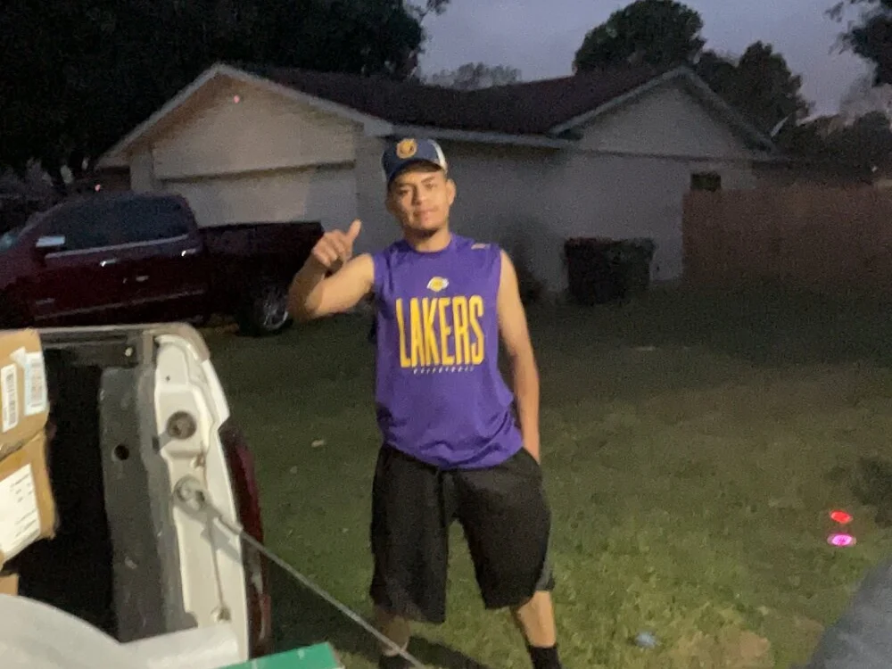 Офлайн-чат XXX Calientrejuan