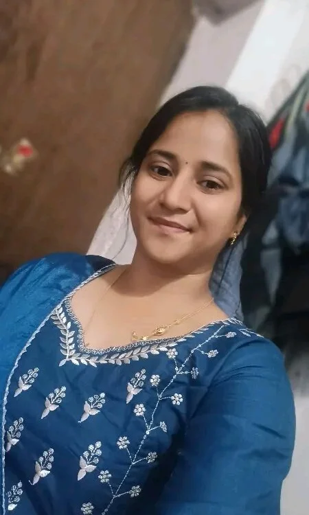 Sandhya_25's Offline XXX Chat