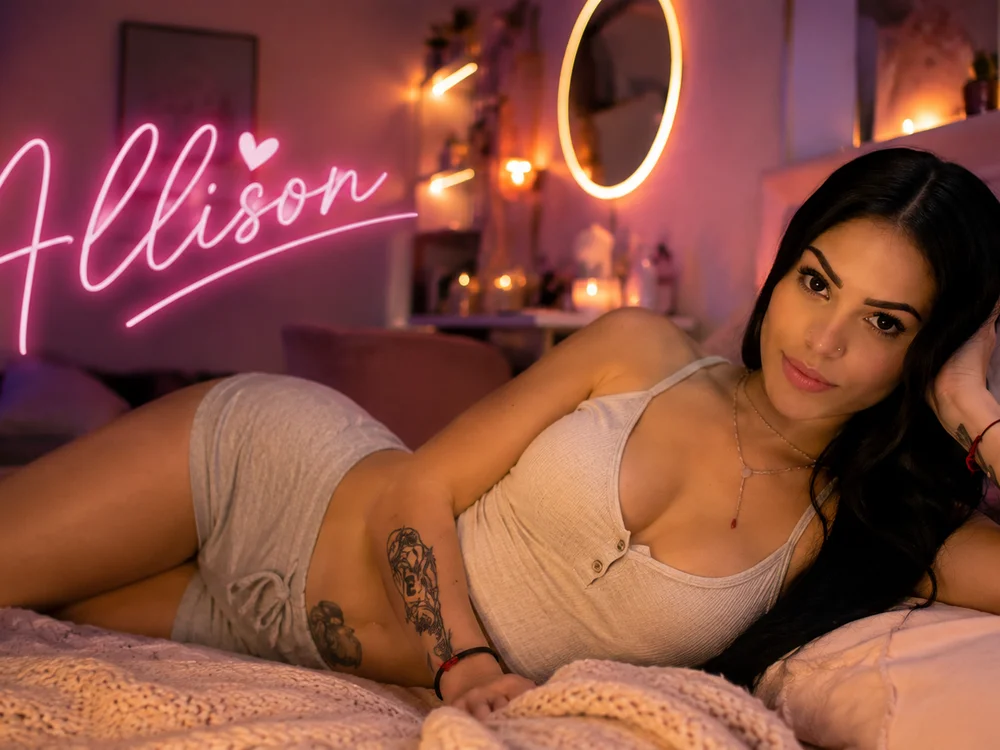 Little_Allison18n Offline XXX chat