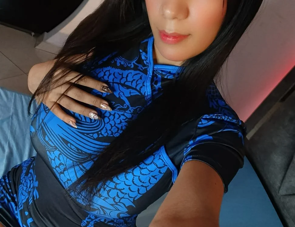 Czat XXX offline – LuciaMoretti_