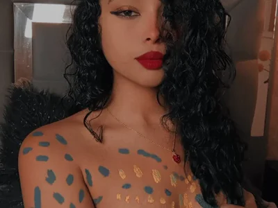 Estrella_bonita Female Colombian Sex Webcam
