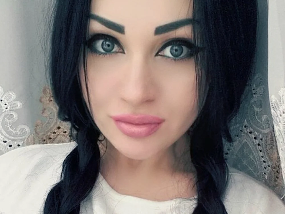 NikoleDoll's Offline Chat Room