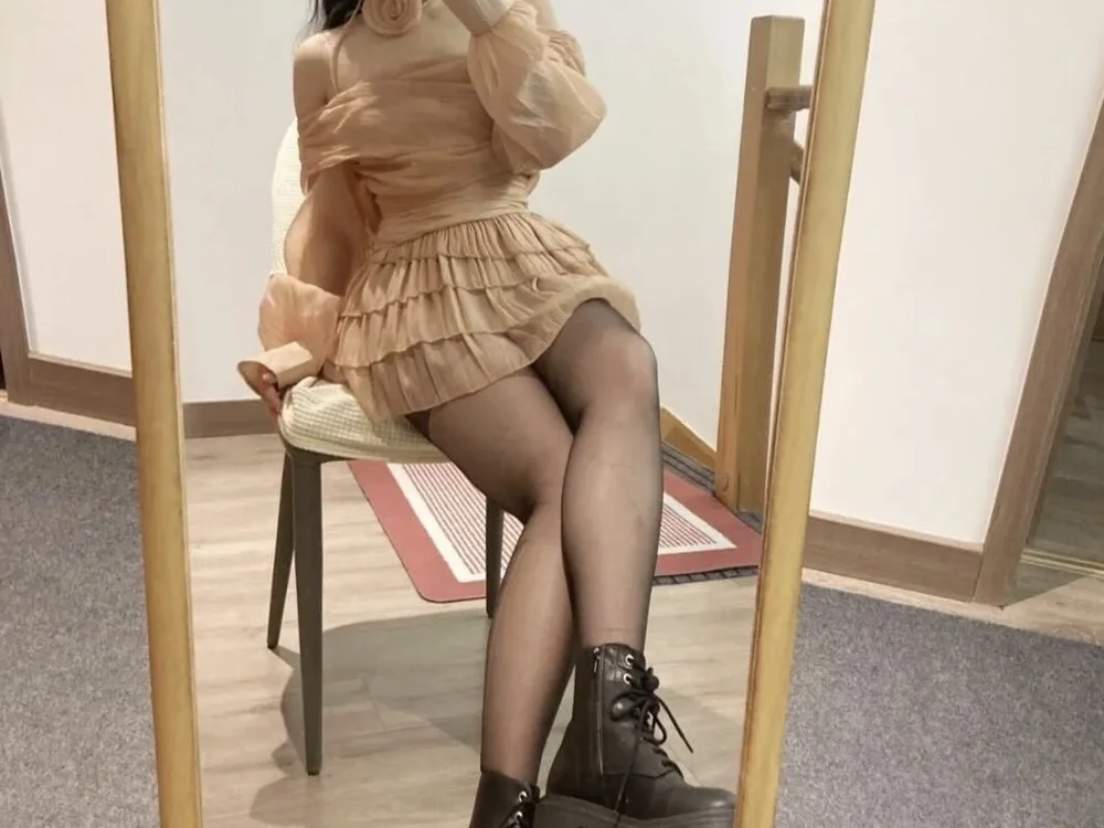 Offline XXX chat modela nidebeibei