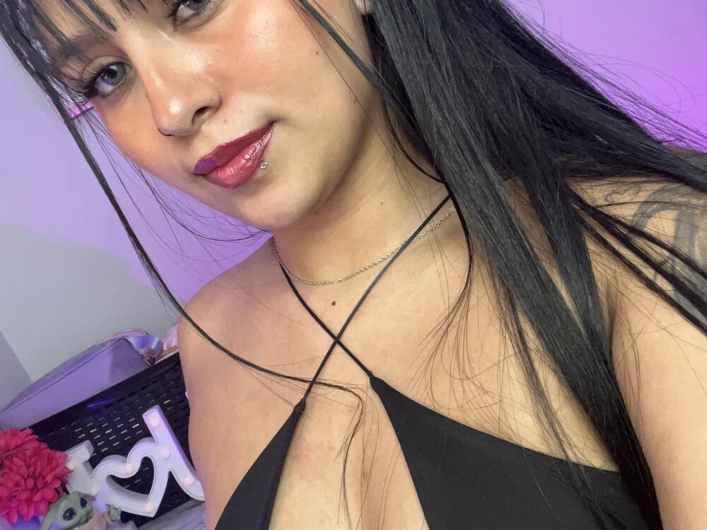 Miss_scarllet_ Chat XXX offline