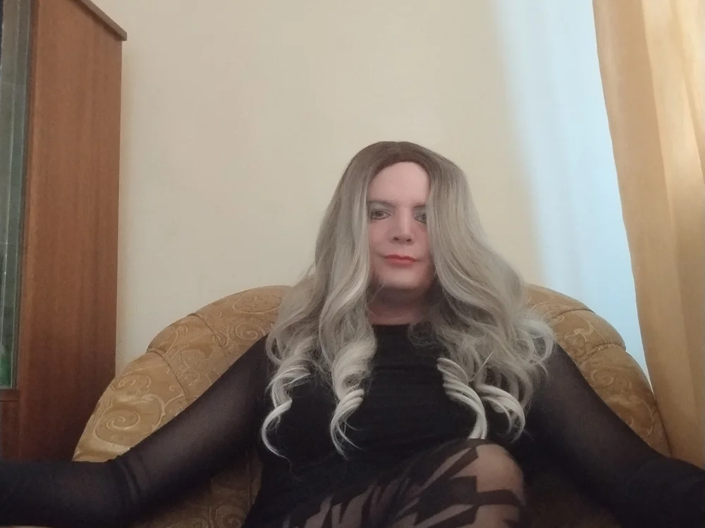 NikoletLove offline chatrum