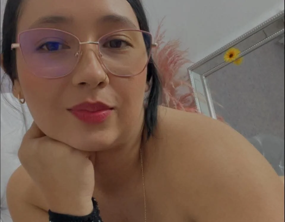 Emily-gomez's Offline Chat Room